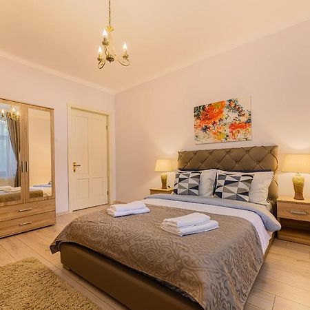 Chic&View Brasov Apartment Zewnętrze zdjęcie